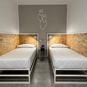 Habitación Económica con 2 Camas Individuales